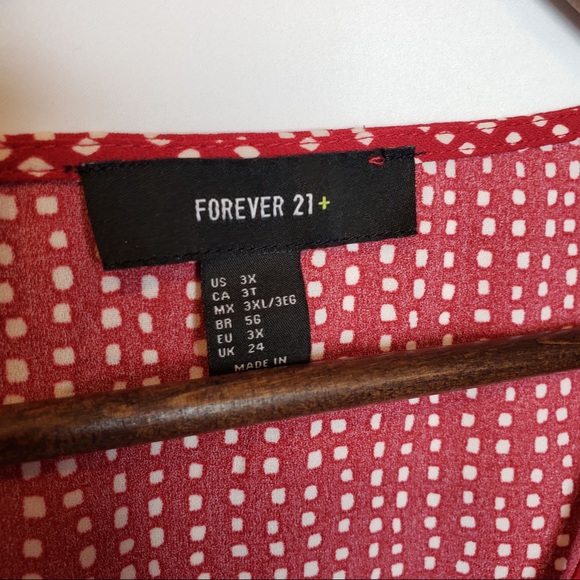 Forever 21 Plus Top Red Geo Print Caged V Neck - Picture 6 of 6